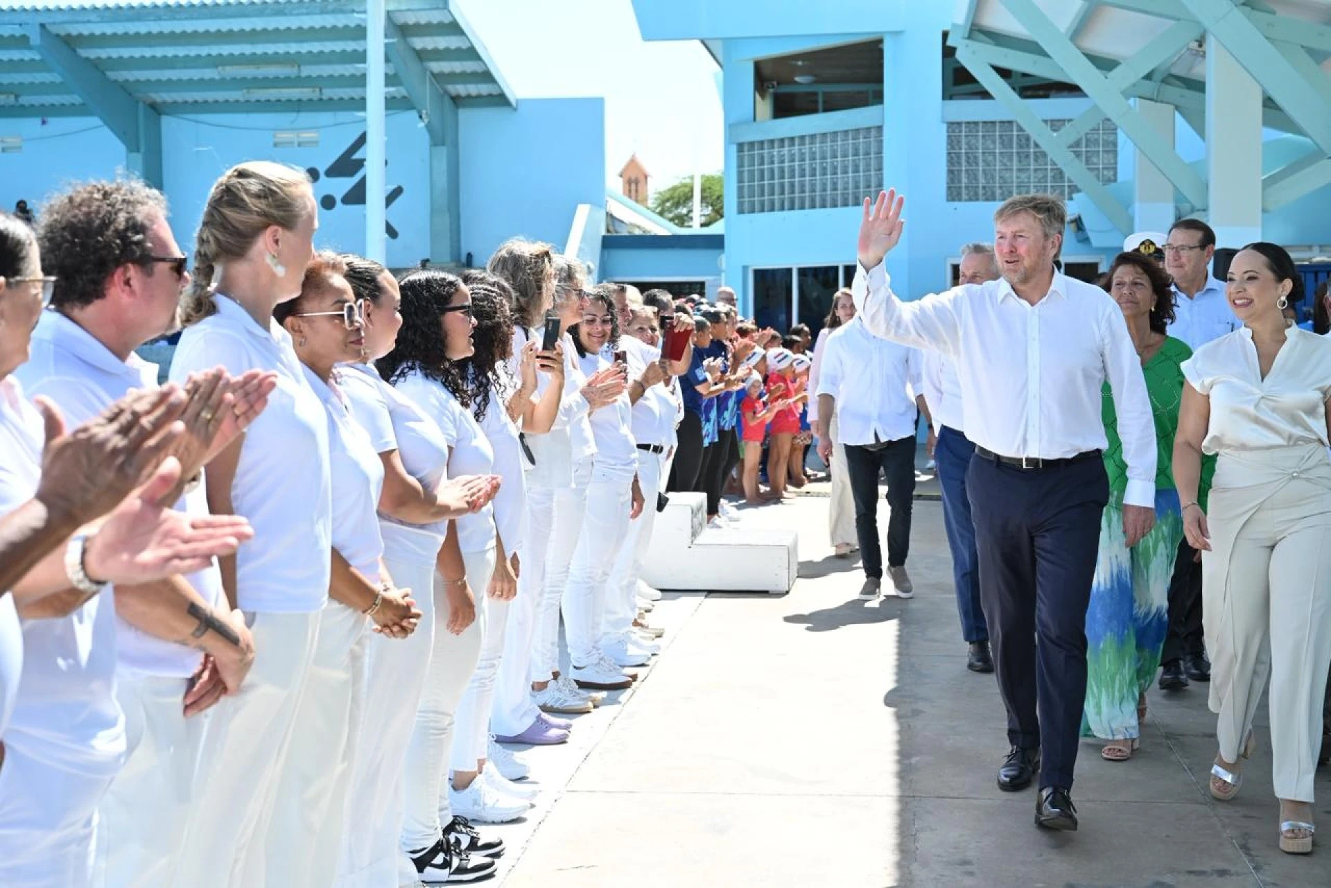 Rey Willem-Alexander a presencia inicio di construccion di ‘Warm-up Pool’ na Piscina Olimpico Roly Bisslik