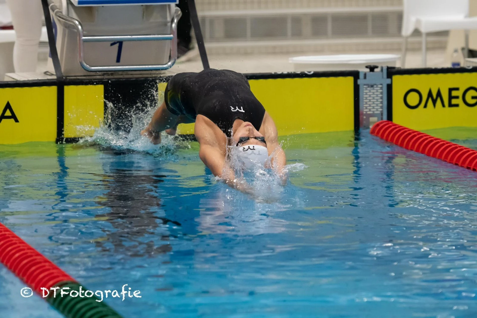ingray Swimming Team ta felicita Elisabeth Timmer cu su prestacion na Giant Open Francia