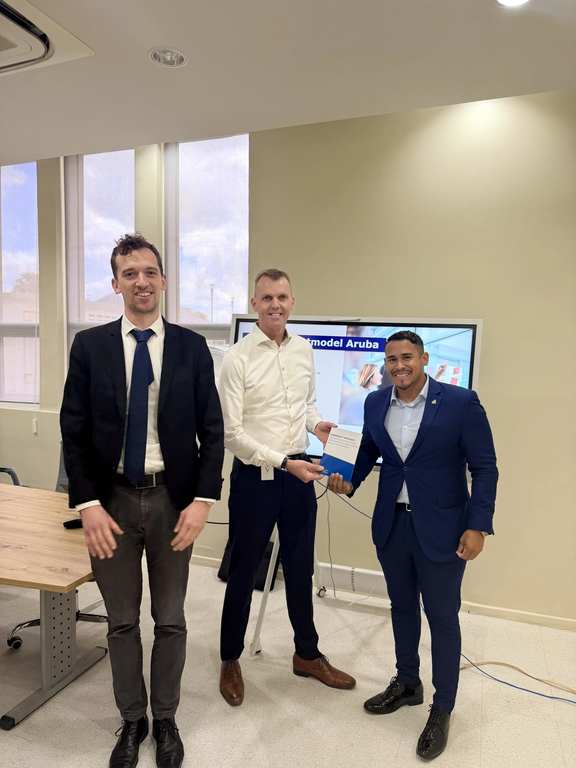 Minister Wendrick Cicilia: Aruba ta avansa pa un mercado laboral impulsa pa data