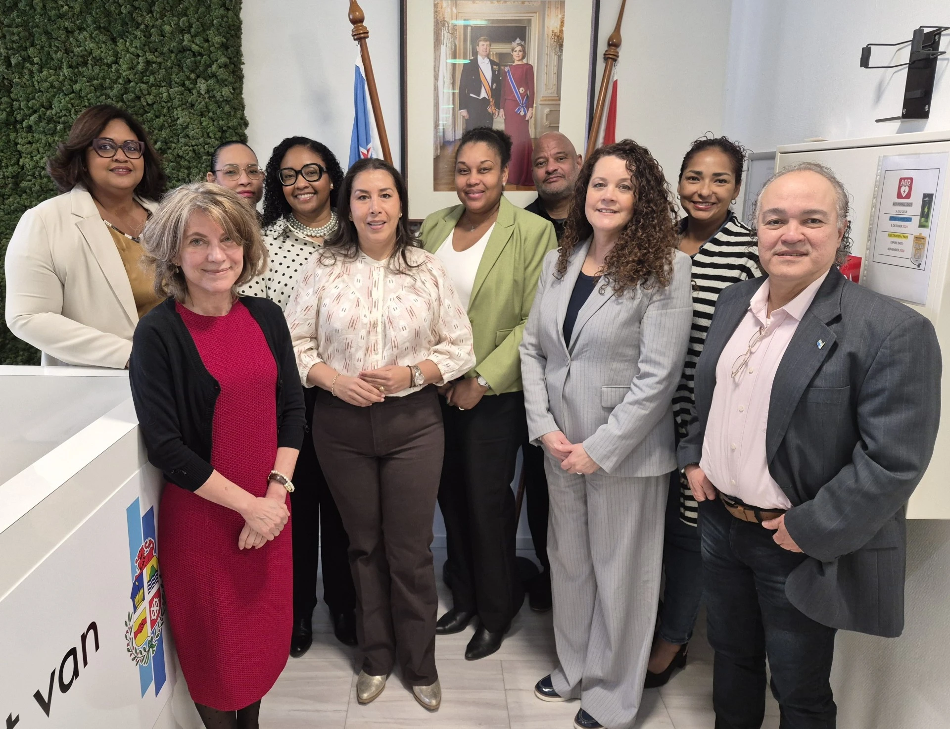 Minister Plenipotenciario Mildred Schwengle a cera conoci cu e team di mentornan