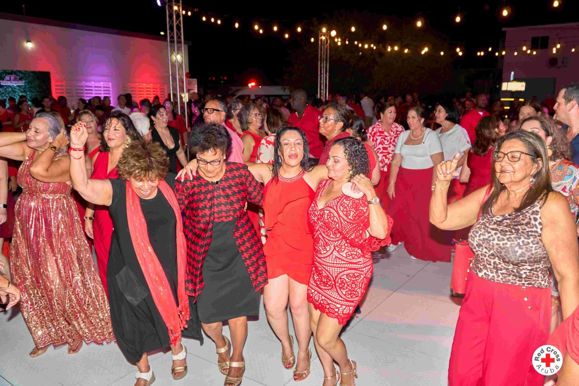 Capes for a Cause – Bo tambe por aporta