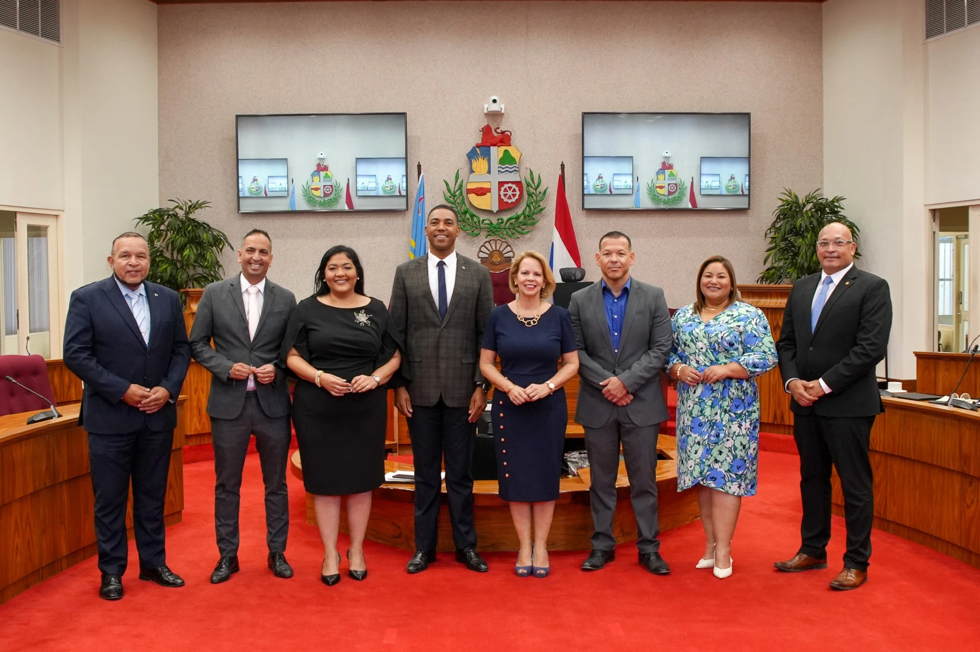 Peticion pa reunion publico urgente riba falta di transparencia den proyectonan di enseñansa sin destaho publico