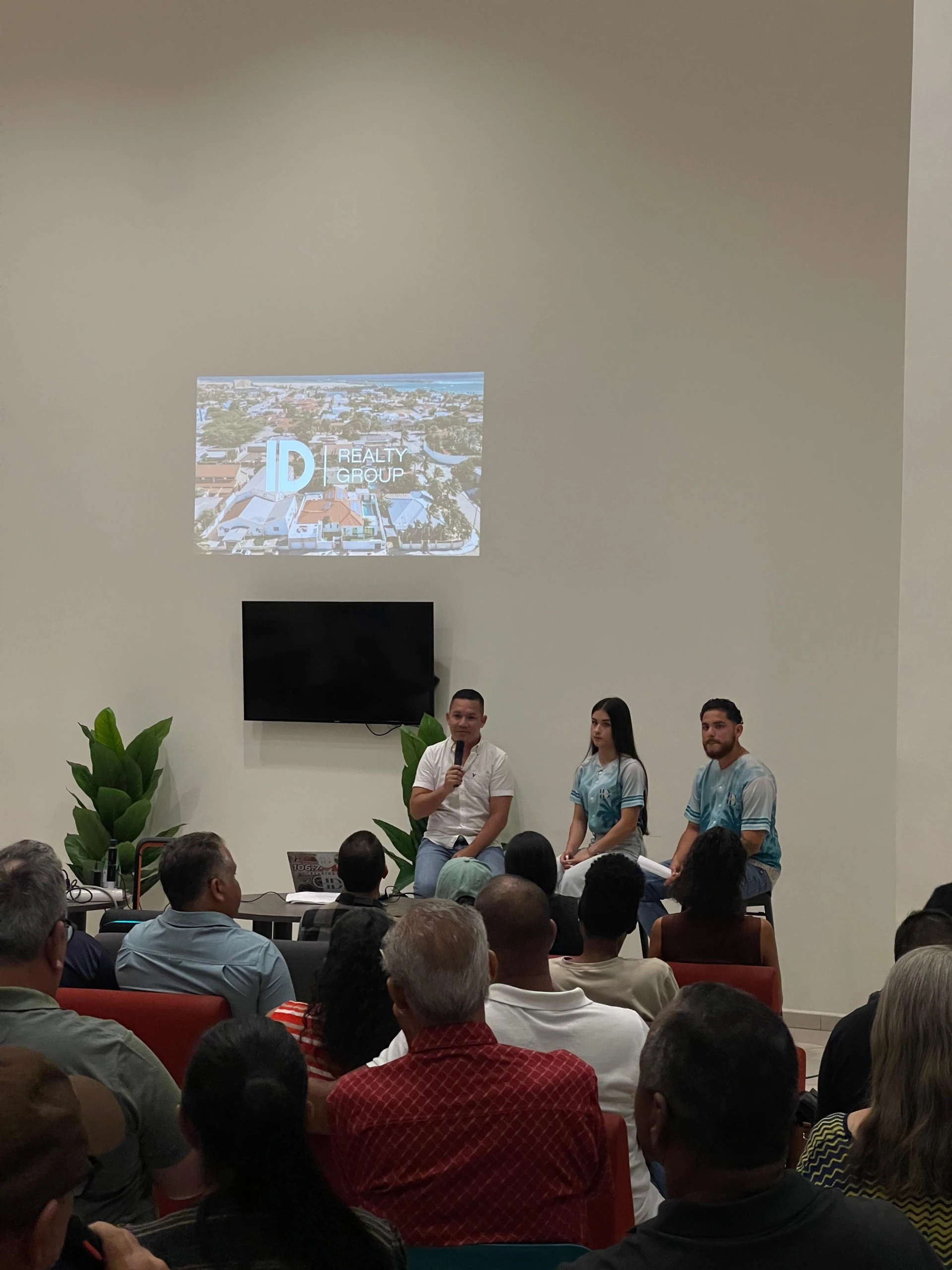 Edicion di April di “Real Estate den Bario” ta na MFA Noord