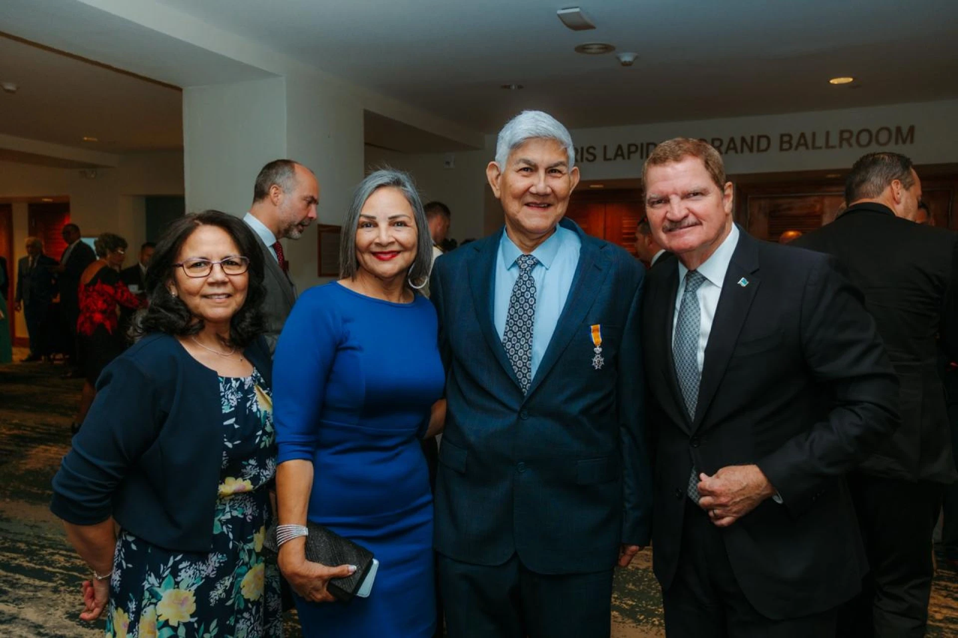 Gabinete AVP- Futuro ta felicita Condecoradonan Real