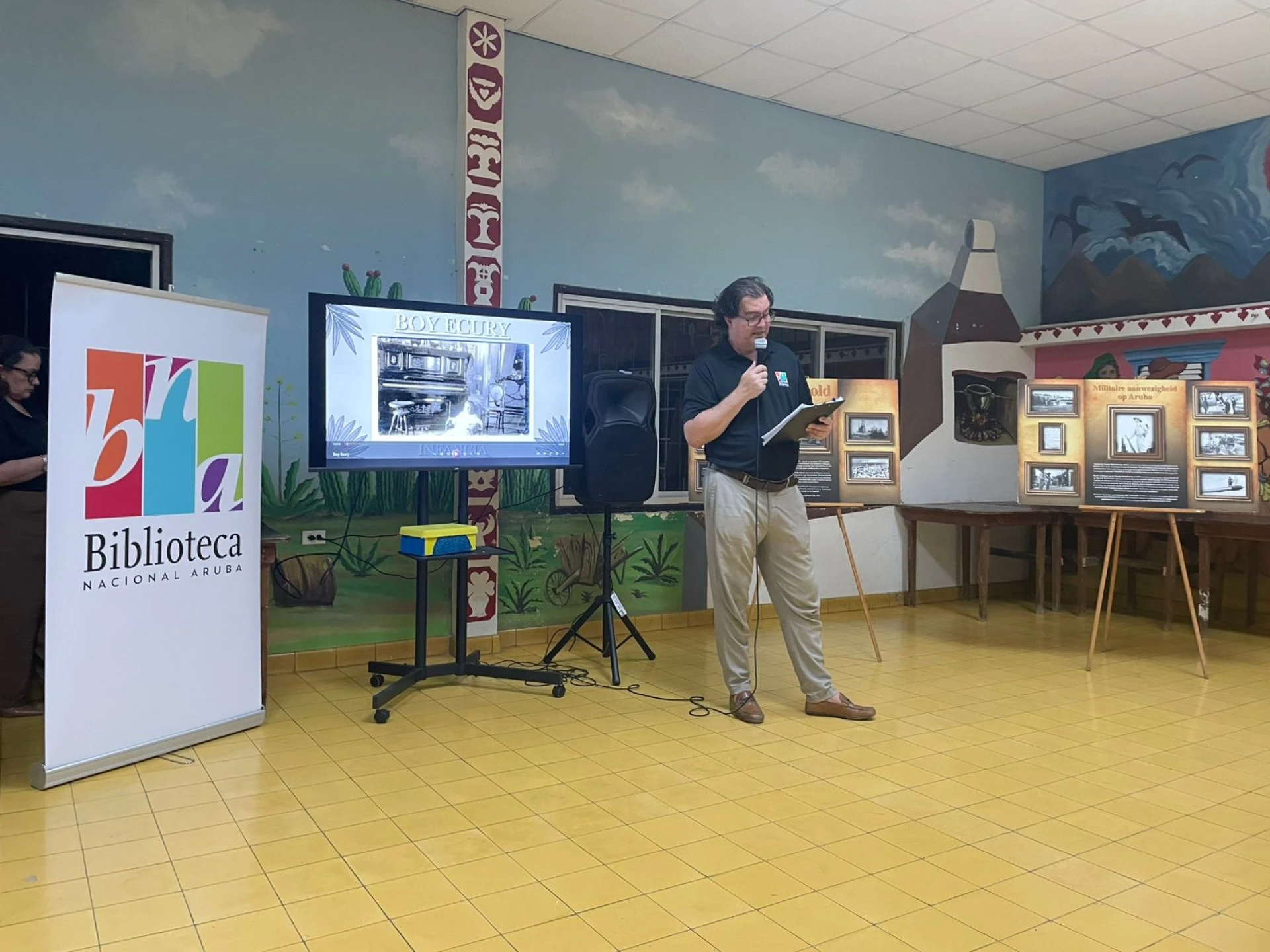 Presentacion y Mini Expo “Conoce historia di Boy Ecury”