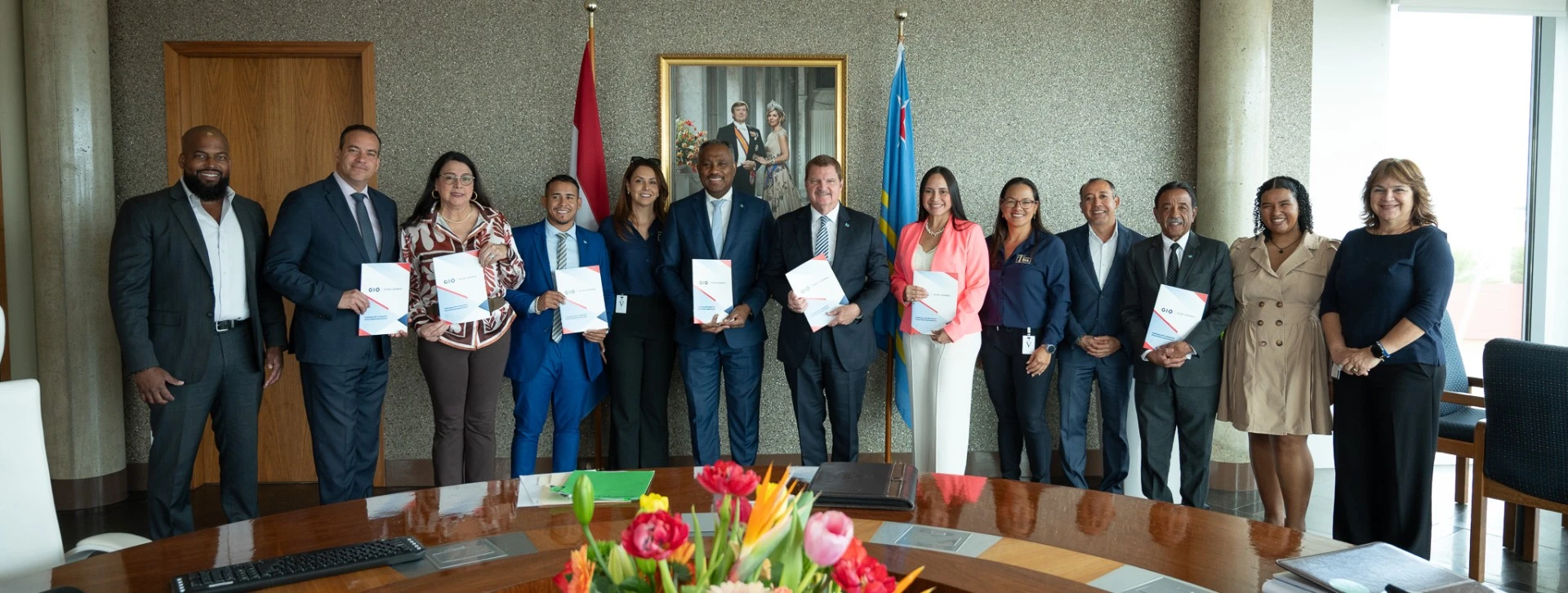 Minister di Husticia hunto cu BIA y DRH a introduci GIO na comunidad